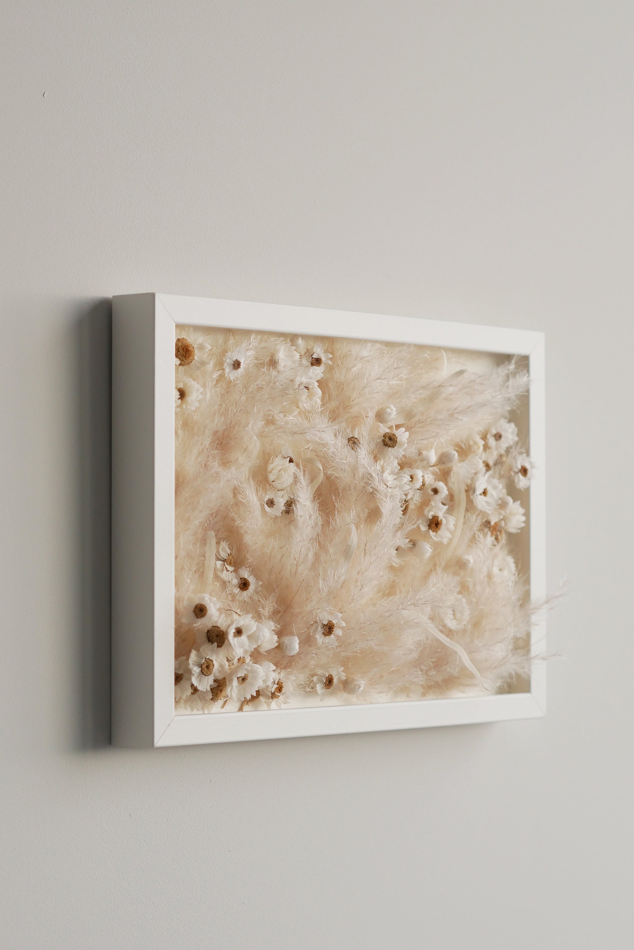 Still Meadow — Framed Dried Daisy & Pampas Grass Wall Art