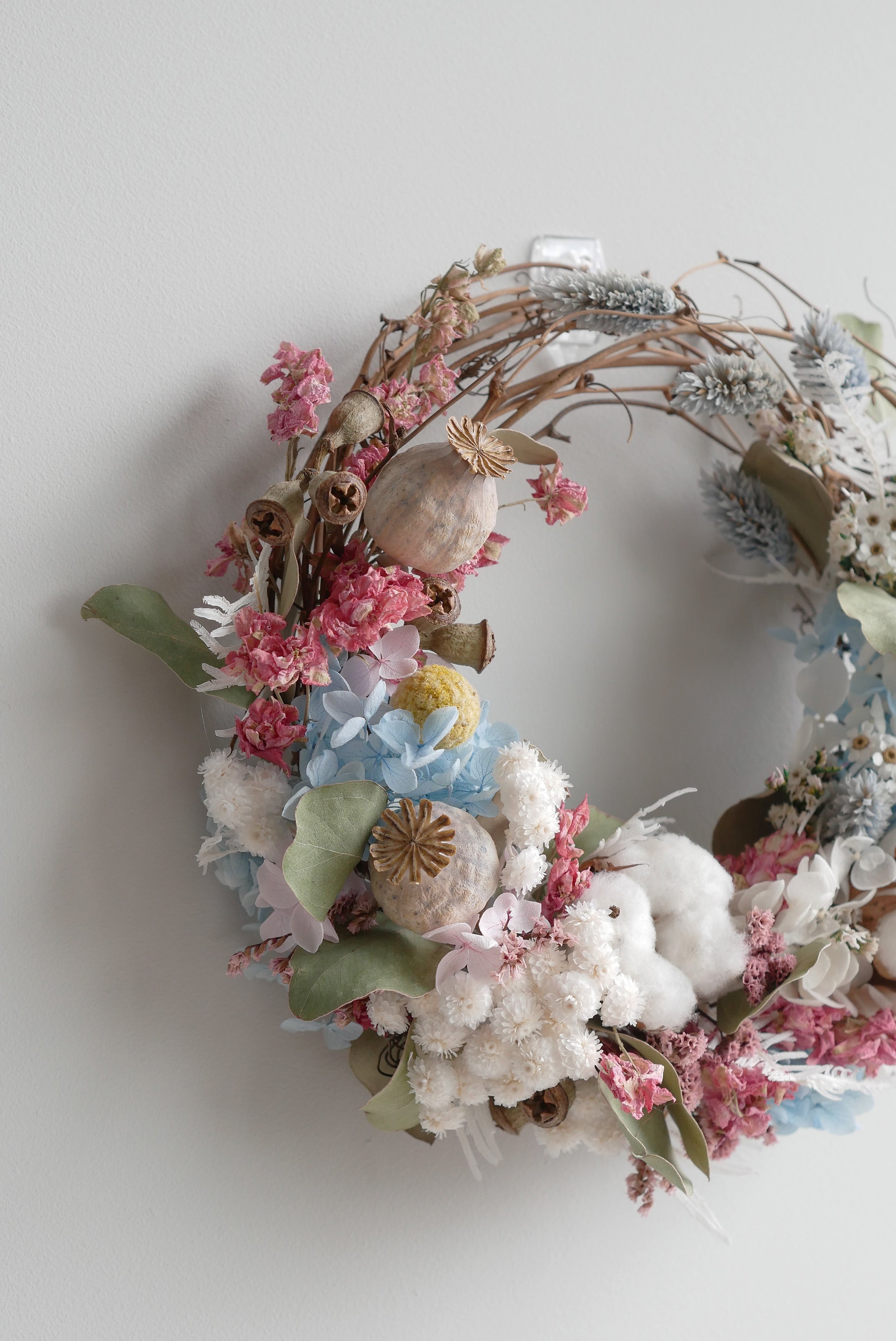 Cotton & Poppy Meadow Wreath — Dried Flower & Twig Wall Wreath