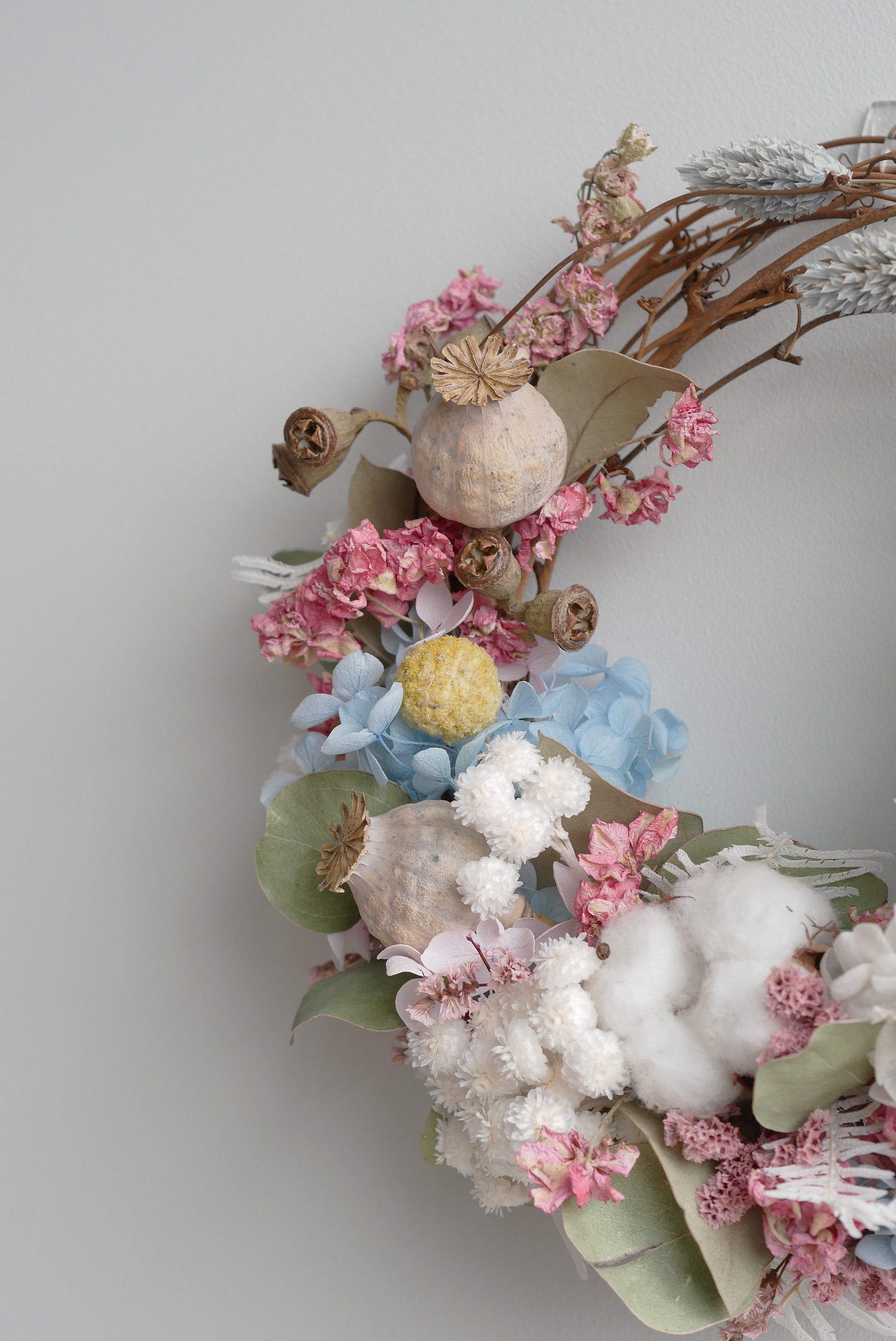 Cotton & Poppy Meadow Wreath — Dried Flower & Twig Wall Wreath