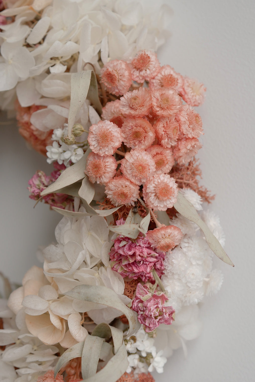 Reindeer Moss Blush Wreath — Dried Flower & Botanical Wall Wreath